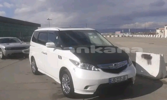 Buy Used Aston Martin V12 Vanquish White Car in Kobuleti in Ajaria Buy Used Aston Martin V12 Vanquish White Car in Kobuleti in Ajaria