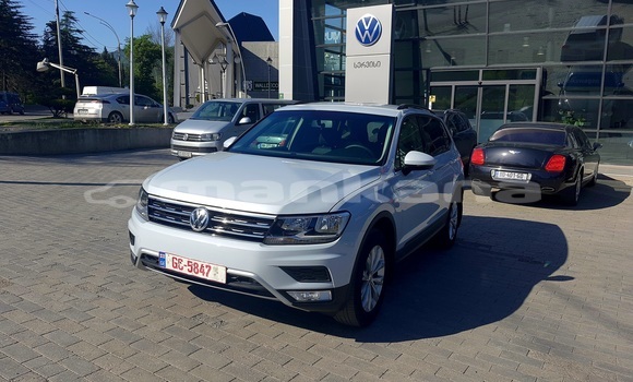 Buy New Volkswagen Tiguan White Car in Rustavi in Tbilisi Buy New Volkswagen Tiguan White Car in Rustavi in Tbilisi