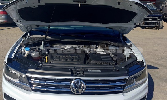 Buy New Volkswagen Tiguan White Car in Rustavi in Tbilisi Buy New Volkswagen Tiguan White Car in Rustavi in Tbilisi