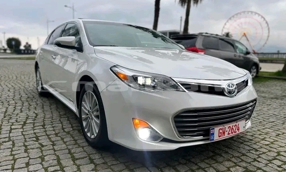 Buy Used Toyota Avalon White Car in Import - Dubai in Abhasia Buy Used Toyota Avalon White Car in Import - Dubai in Abhasia