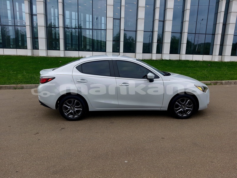 Big with watermark toyota yaris tbilisi rustavi 5216