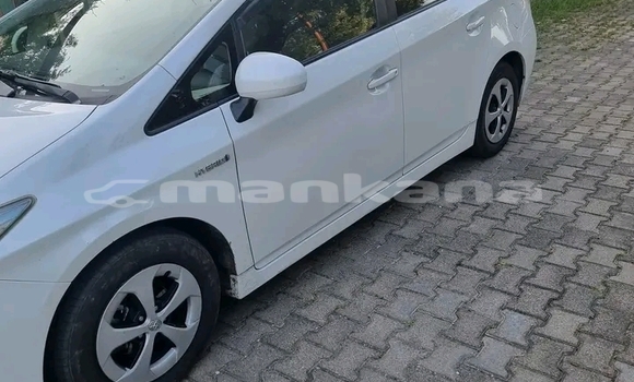 Buy Used BMW 2er White Car in Gulripshi in Abhasia Buy Used BMW 2er White Car in Gulripshi in Abhasia