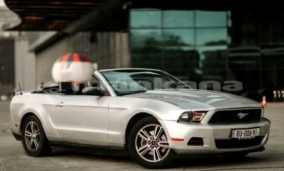 Buy Used FORD MUSTANG White Car in Cageri in Racha Buy Used FORD MUSTANG White Car in Cageri in Racha