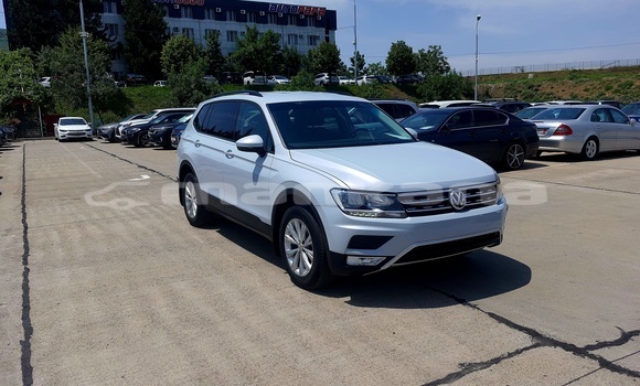 Buy New Volkswagen Tiguan White Car in Rustavi in Tbilisi Buy New Volkswagen Tiguan White Car in Rustavi in Tbilisi