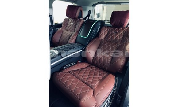 Buy Import Toyota Land Cruiser Black Car in Import - Dubai in Abhasia Buy Import Toyota Land Cruiser Black Car in Import - Dubai in Abhasia
