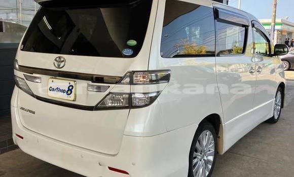 Buy Used Toyota Vellfire White Car in Batumi in Ajaria Buy Used Toyota Vellfire White Car in Batumi in Ajaria