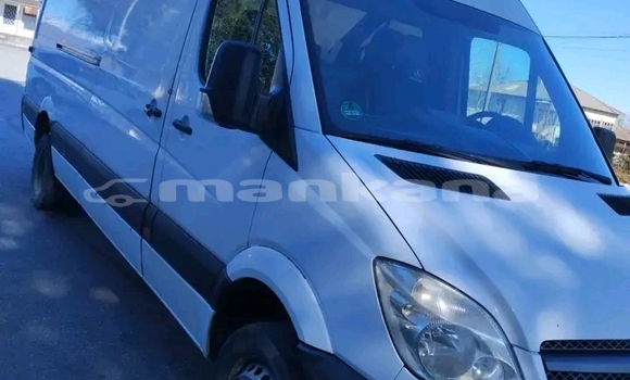 Buy Used Toyota Altezza White Car in Bihvinta in Abhasia Buy Used Toyota Altezza White Car in Bihvinta in Abhasia