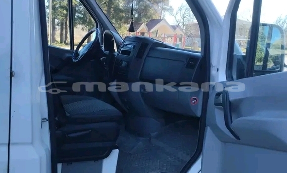 Buy Used Toyota Altezza White Car in Bihvinta in Abhasia Buy Used Toyota Altezza White Car in Bihvinta in Abhasia