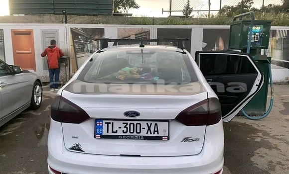 Buy Used FORD MUSTANG White Car in Bihvinta in Abhasia Buy Used FORD MUSTANG White Car in Bihvinta in Abhasia