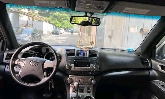Buy Used Toyota Highlander Other Car in Batumi in Ajaria Buy Used Toyota Highlander Other Car in Batumi in Ajaria