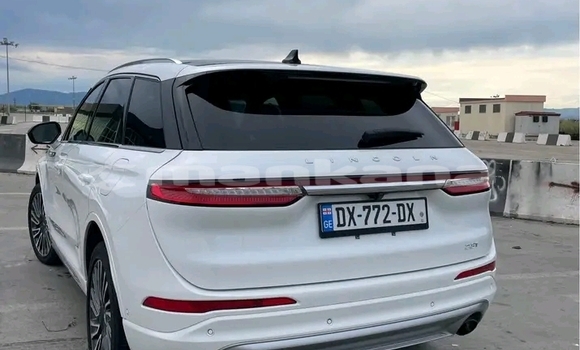 Buy Used Chevlolet Spin White Car in Batumi in Ajaria