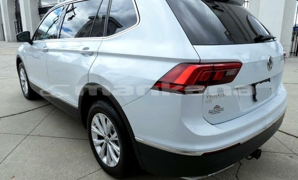 Buy New Volkswagen Tiguan White Car in Rustavi in Tbilisi Buy New Volkswagen Tiguan White Car in Rustavi in Tbilisi