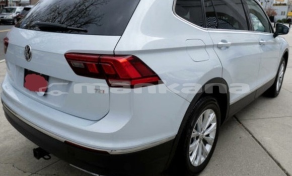 Buy New Volkswagen Tiguan White Car in Rustavi in Tbilisi Buy New Volkswagen Tiguan White Car in Rustavi in Tbilisi