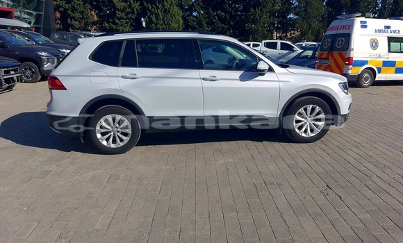 Buy New Volkswagen Tiguan White Car in Rustavi in Tbilisi Buy New Volkswagen Tiguan White Car in Rustavi in Tbilisi