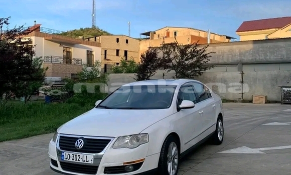 Buy Used BMW 2-Series White Car in Bagdadi in Imereti Buy Used BMW 2-Series White Car in Bagdadi in Imereti
