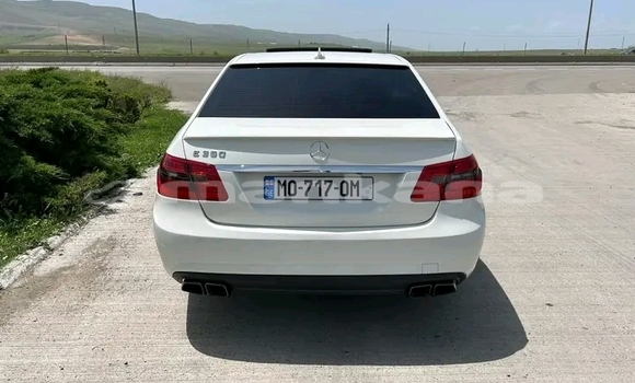 Buy Used BMW 2-Series White Car in Batumi in Ajaria Buy Used BMW 2-Series White Car in Batumi in Ajaria