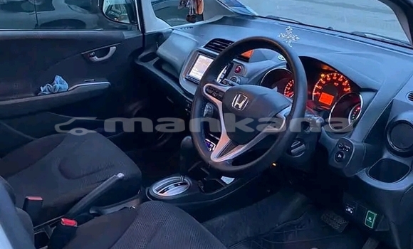 Buy Used Chevlolet Spin White Car in Import - Dubai in Abhasia Buy Used Chevlolet Spin White Car in Import - Dubai in Abhasia