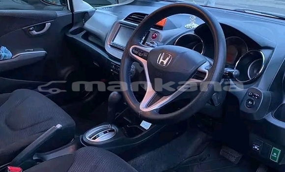 Buy Used Chevlolet Spin White Car in Import - Dubai in Abhasia Buy Used Chevlolet Spin White Car in Import - Dubai in Abhasia