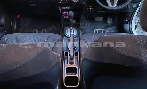 Buy Used Chevlolet Spin White Car in Import - Dubai in Abhasia Buy Used Chevlolet Spin White Car in Import - Dubai in Abhasia