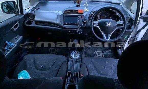 Buy Used Chevlolet Spin White Car in Import - Dubai in Abhasia Buy Used Chevlolet Spin White Car in Import - Dubai in Abhasia