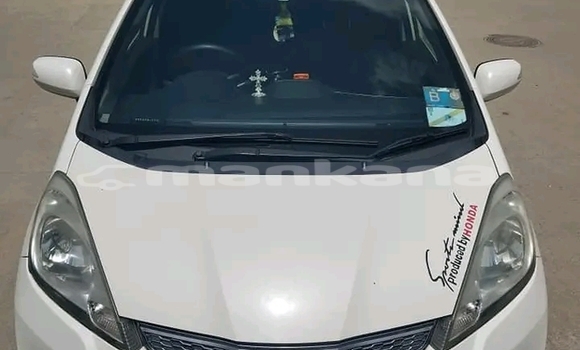 Buy Used Chevlolet Spin White Car in Import - Dubai in Abhasia Buy Used Chevlolet Spin White Car in Import - Dubai in Abhasia