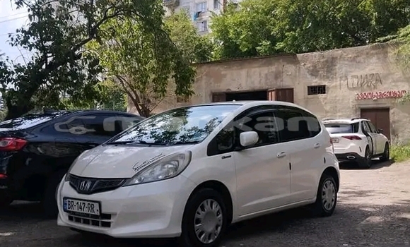 Buy Used Chevlolet Spin White Car in Import - Dubai in Abhasia Buy Used Chevlolet Spin White Car in Import - Dubai in Abhasia