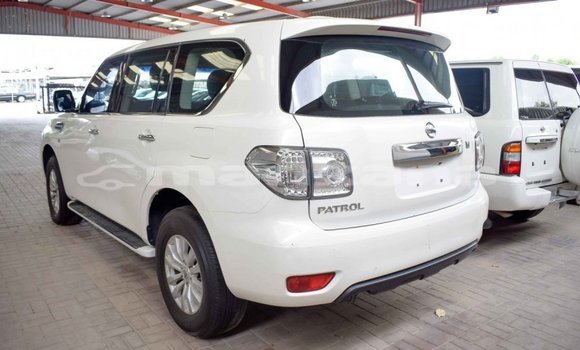 Buy Import Nissan Patrol White Car in Import - Dubai in Abhasia Buy Import Nissan Patrol White Car in Import - Dubai in Abhasia