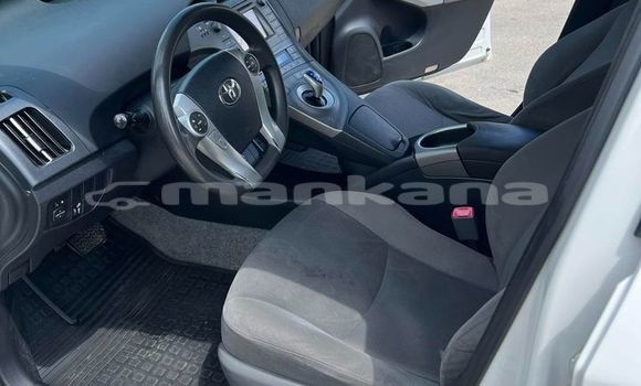 Buy Used Toyota Prius White Car in Tbilisi in Tbilisi Buy Used Toyota Prius White Car in Tbilisi in Tbilisi