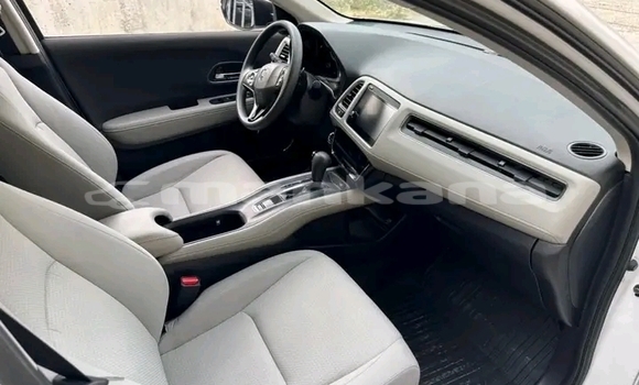 Buy Used Honda HR–V White Car in Bihvinta in Abhasia Buy Used Honda HR–V White Car in Bihvinta in Abhasia