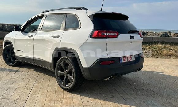 Buy Used Jeep Cherokee White Car in Tbilisi in Tbilisi Buy Used Jeep Cherokee White Car in Tbilisi in Tbilisi