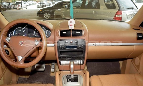 Buy Import Porsche Cayenne Green Car in Import - Dubai in Abhasia Buy Import Porsche Cayenne Green Car in Import - Dubai in Abhasia