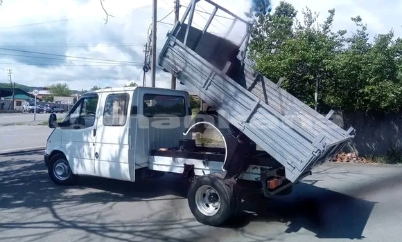 Buy Used Toyota Hiace White Car in Batumi in Ajaria Buy Used Toyota Hiace White Car in Batumi in Ajaria