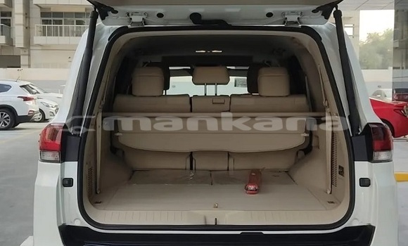 Buy Used Toyota Land Cruiser White Car in Mahindzhauri in Ajaria Buy Used Toyota Land Cruiser White Car in Mahindzhauri in Ajaria