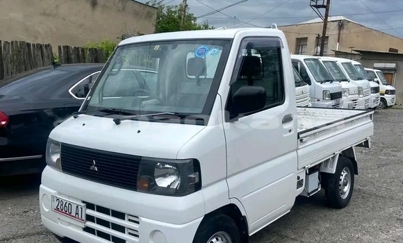 Buy Used GMC Sierra White Car in Kutaisi in Imereti Buy Used GMC Sierra White Car in Kutaisi in Imereti