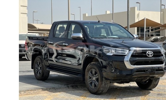 Buy Used Toyota Hilux White Car in Bagdadi in Imereti Buy Used Toyota Hilux White Car in Bagdadi in Imereti