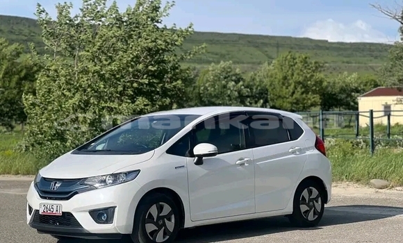 Buy Used Honda FIT White Car in Ahmeta in Kaheti Buy Used Honda FIT White Car in Ahmeta in Kaheti