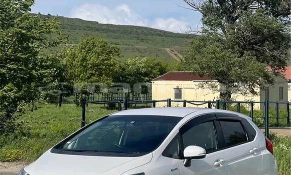 Buy Used Honda FIT White Car in Ahmeta in Kaheti Buy Used Honda FIT White Car in Ahmeta in Kaheti