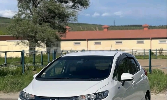 Buy Used Honda FIT White Car in Ahmeta in Kaheti Buy Used Honda FIT White Car in Ahmeta in Kaheti