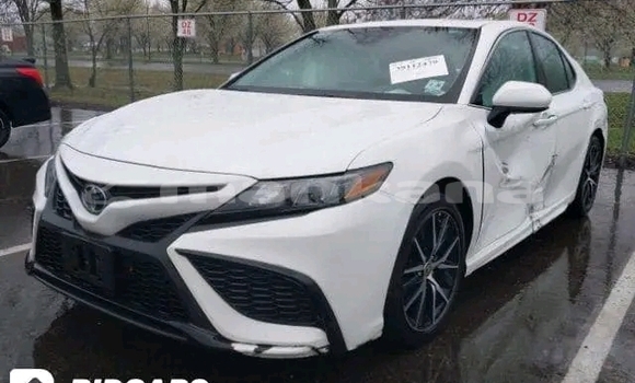 Buy Used Toyota Camry White Car in Bihvinta in Abhasia Buy Used Toyota Camry White Car in Bihvinta in Abhasia