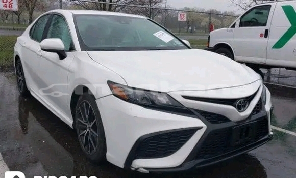 Buy Used Toyota Camry White Car in Bihvinta in Abhasia Buy Used Toyota Camry White Car in Bihvinta in Abhasia