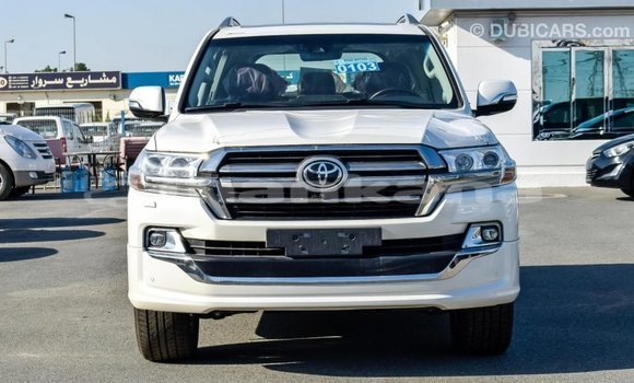 Buy Import Toyota Land Cruiser White Car in Import - Dubai in Abhasia Buy Import Toyota Land Cruiser White Car in Import - Dubai in Abhasia