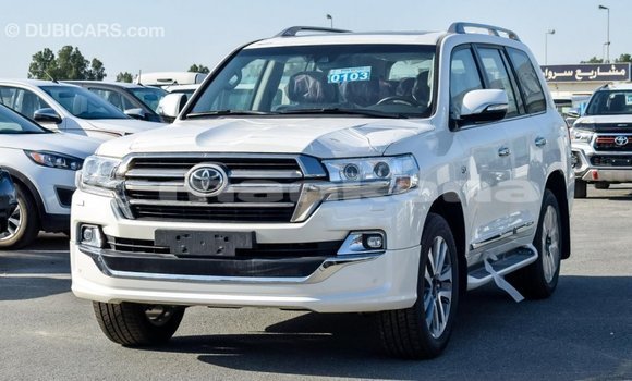 Buy Import Toyota Land Cruiser White Car in Import - Dubai in Abhasia Buy Import Toyota Land Cruiser White Car in Import - Dubai in Abhasia