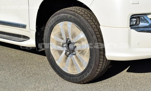 Buy Import Toyota Land Cruiser White Car in Import - Dubai in Abhasia Buy Import Toyota Land Cruiser White Car in Import - Dubai in Abhasia