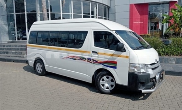 Buy Used Toyota Hiace White Car in Tbilisi in Tbilisi Buy Used Toyota Hiace White Car in Tbilisi in Tbilisi