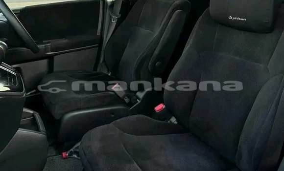 Buy Used Honda Odyssey White Car in Cnori in Kaheti Buy Used Honda Odyssey White Car in Cnori in Kaheti