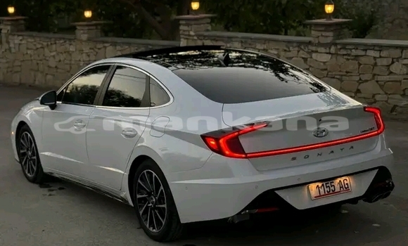 Buy Used Hyundai Sonata White Car in Bihvinta in Abhasia Buy Used Hyundai Sonata White Car in Bihvinta in Abhasia