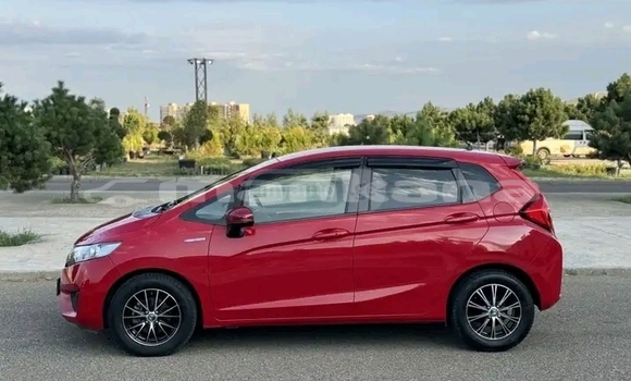 Buy Used Honda FIT Red Car in Gudauta in Abhasia Buy Used Honda FIT Red Car in Gudauta in Abhasia