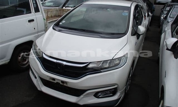 Buy Used Honda FIT White Car in Tbilisi in Tbilisi Buy Used Honda FIT White Car in Tbilisi in Tbilisi