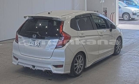 Buy Used Honda FIT White Car in Tbilisi in Tbilisi Buy Used Honda FIT White Car in Tbilisi in Tbilisi