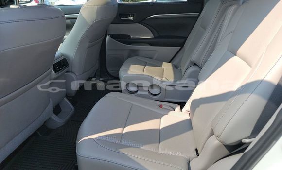 Buy Used Toyota Highlander White Car in Tbilisi in Tbilisi Buy Used Toyota Highlander White Car in Tbilisi in Tbilisi